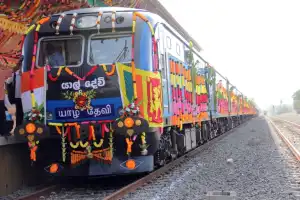 ரயில் பாதையில் பாதுகாப்பு சமிஞ்க்ஞைகள் கோளாறு- வடக்குக்கான ரயில் சேவை ஆரம்பிப்பதில் தாமதம்