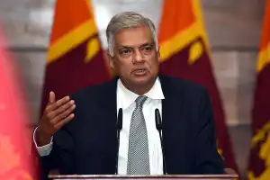அரச ஊழியர்களுக்கான சம்பள அதிகரிப்பை ஜனவரி முதல் வழங்கும் தீர்மானத்தை நடைமுறைப்படுத்தவேண்டும் -