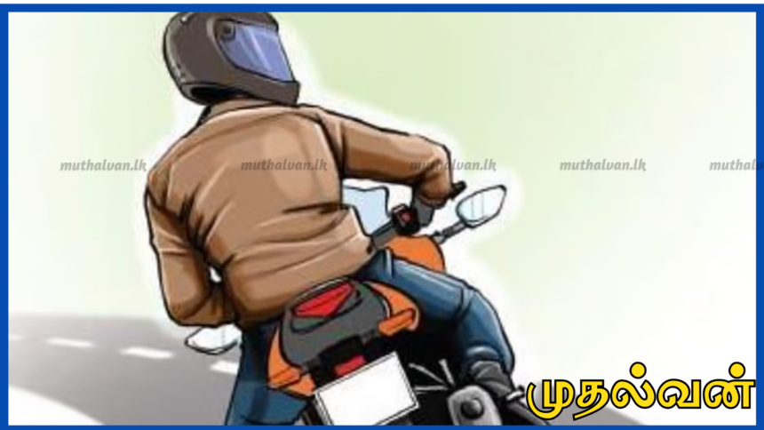தலைக்கவசம் இன்றி தப்பியோடிய ஓட்டுநர், அவருக்கு அடைக்கலம் கொடுத்தவரும் கைது
